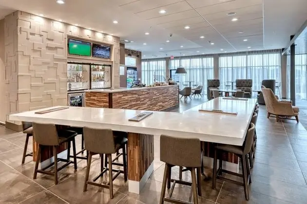 Courtyard by Marriott Southington - Lobi