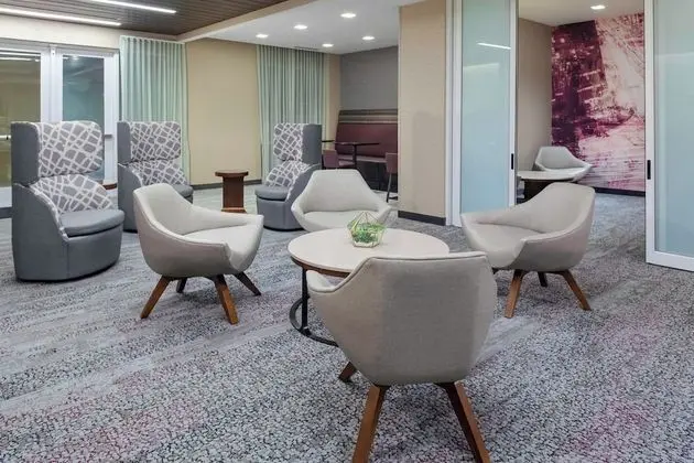 Courtyard by Marriott St. Louis West County - Lobi