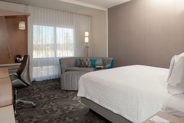 Courtyard by Marriott St. Louis West County - Oda