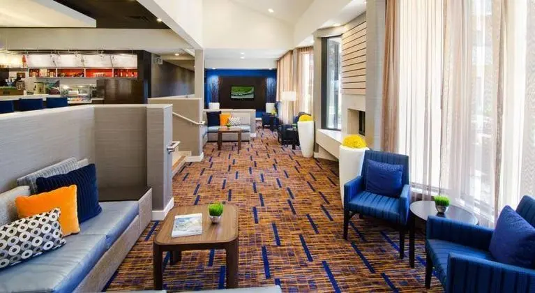 Courtyard by Marriott St Louis Westport Plaza - Genel