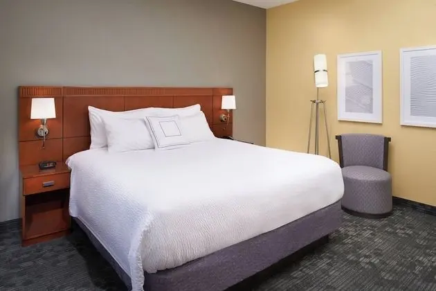 Courtyard by Marriott St Louis Westport Plaza - Oda