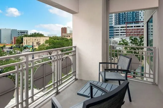 Courtyard by Marriott Tampa Downtown