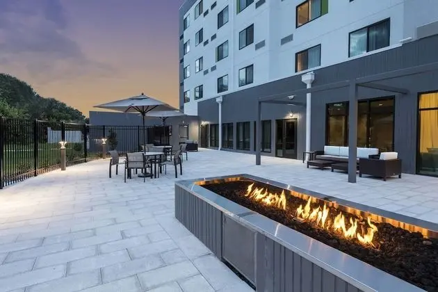 Courtyard by Marriott Tampa Northwest/Veterans Expressway - Dış Mekan