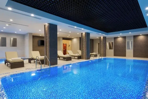 Courtyard by Marriott Tashkent - Havuz