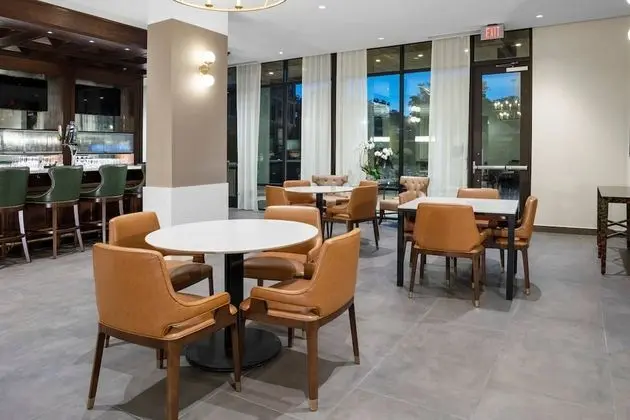Courtyard by Marriott Thomasville Downtown - Yerinde Yemek