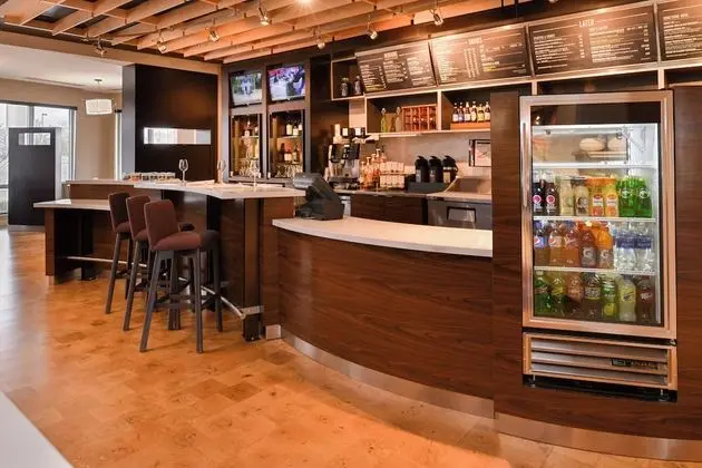 Courtyard by Marriott Toledo North - Yerinde Yemek