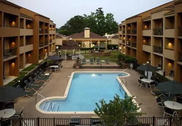 Courtyard Memphis East/Park Avenue