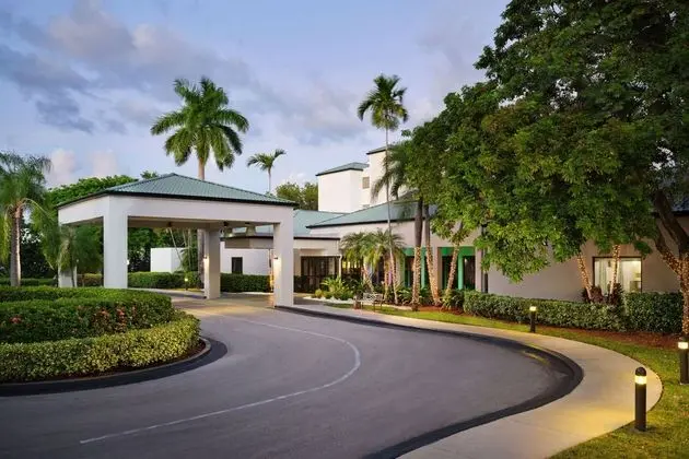 Courtyard Miami Airport West/Doral - Dış Mekan