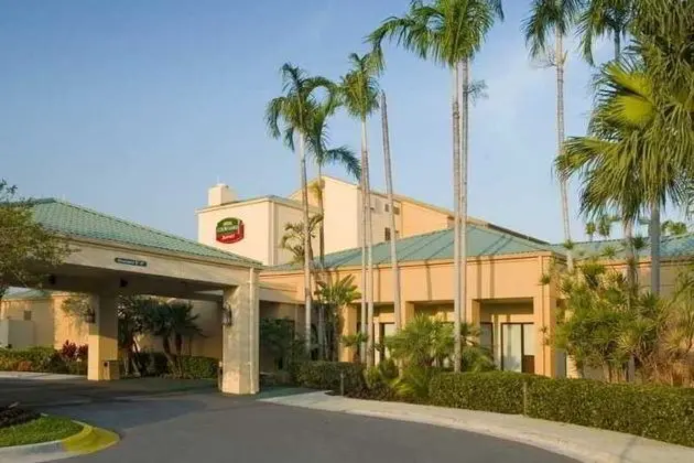 Courtyard Miami Lakes