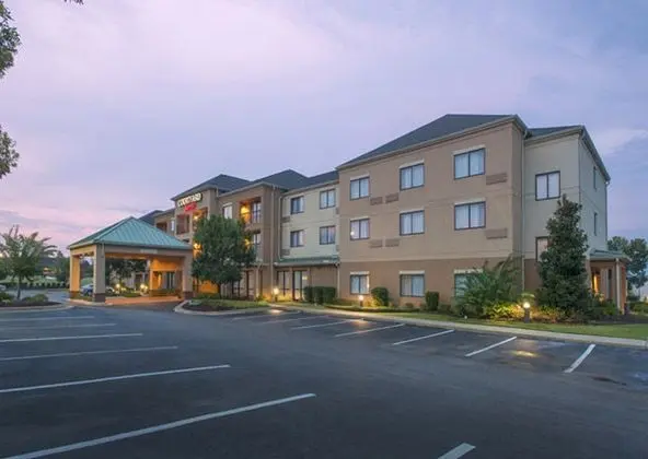 Courtyard Montgomery Prattville