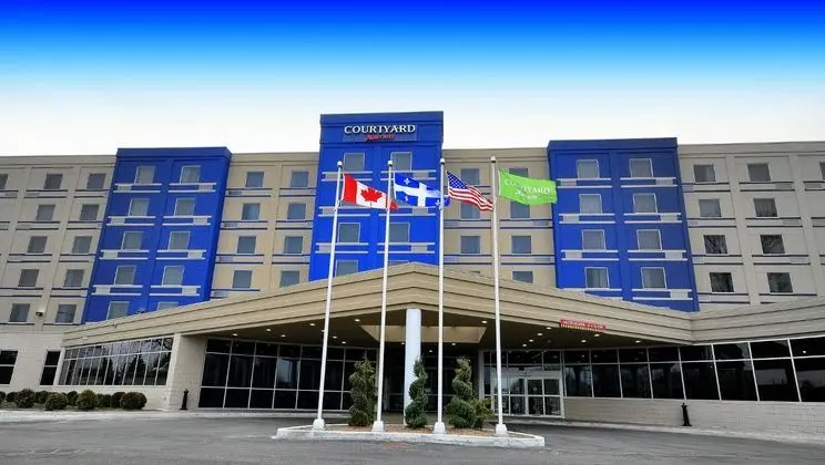 Courtyard Montreal West Island/Baie D?Urfe