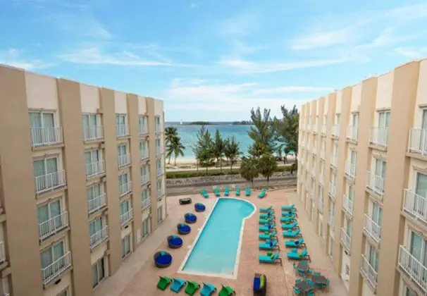 Courtyard Nassau Downtown/Junkanoo Beach