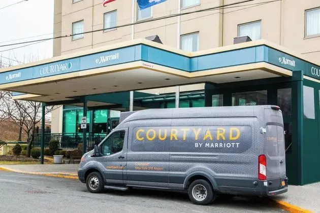 Courtyard New York JFK Airport - Dış Mekan