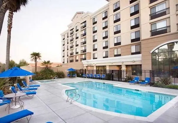 Courtyard Newark Silicon Valley