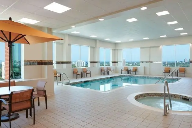 Courtyard Ottawa East - Havuz