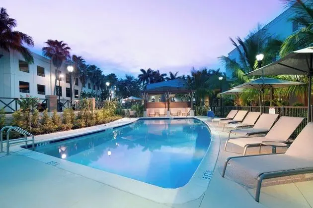 Courtyard Palm Beach Jupiter - Havuz