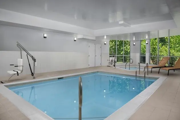 Courtyard Philadelphia Bensalem - Havuz