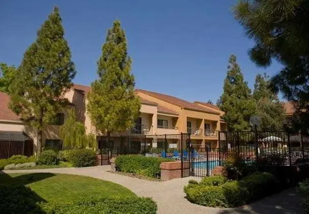 Courtyard Pleasanton - Genel