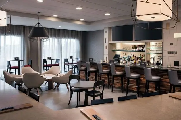 Courtyard Pullman
