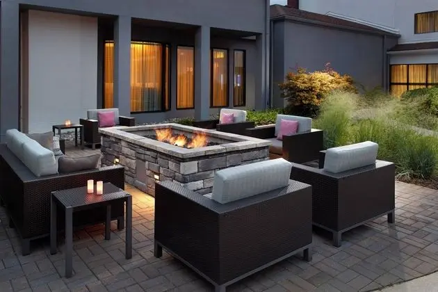 Courtyard Raleigh Cary - Öne Çıkan Resim