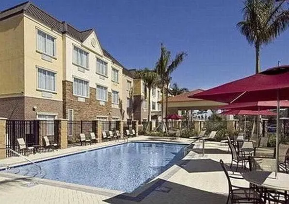 Courtyard Sarasota University Park/Lakewood Ranch - Havuz