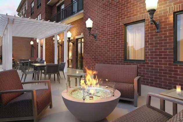Courtyard Saratoga Springs - Dış Mekan