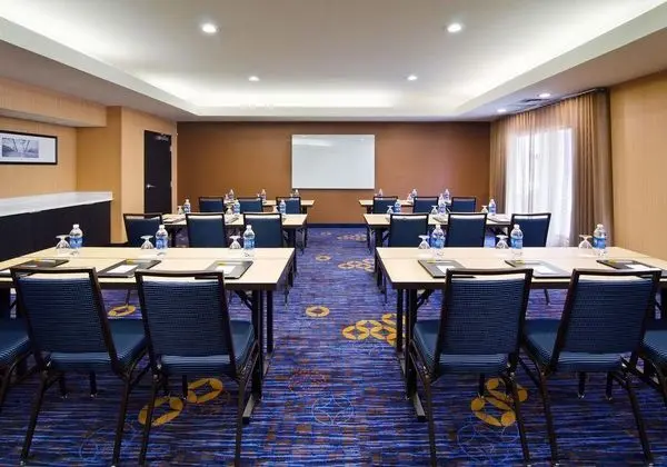 Courtyard St. Louis Airport/Earth City