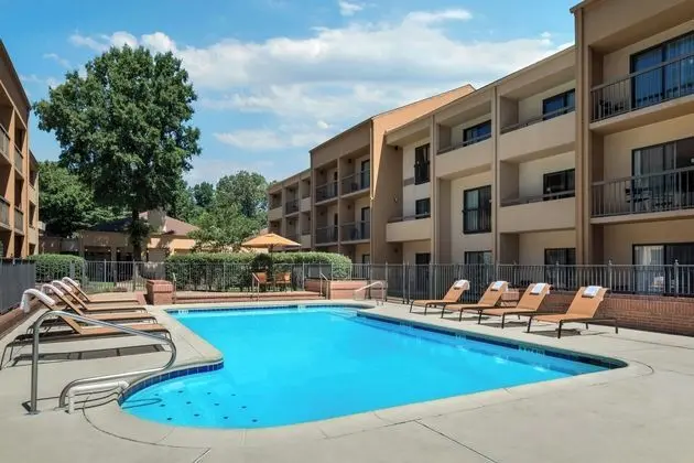 Courtyard Virginia Beach Norfolk - Havuz