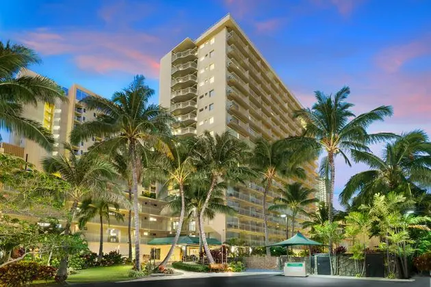 Courtyard Waikiki Beach