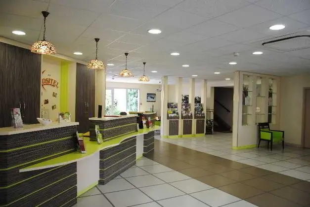 Hotel Coutances Cositel - Lobi