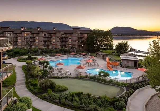 The Cove Lakeside Resort