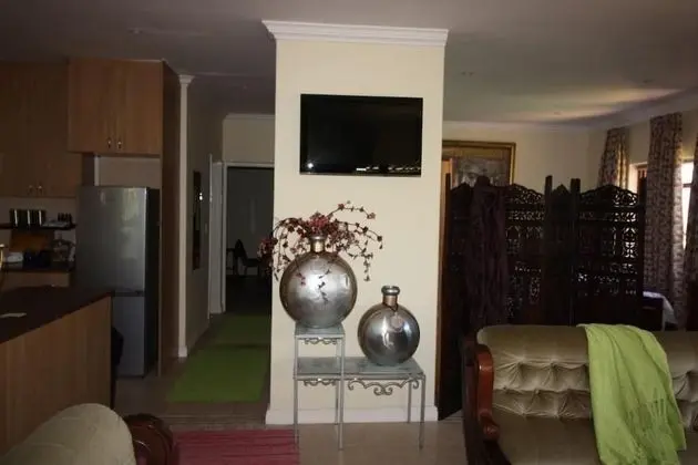 Covenant Well Guest House - İç Mekan