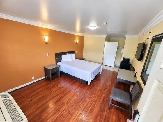 Covina Motel - Öne Çıkan Resim