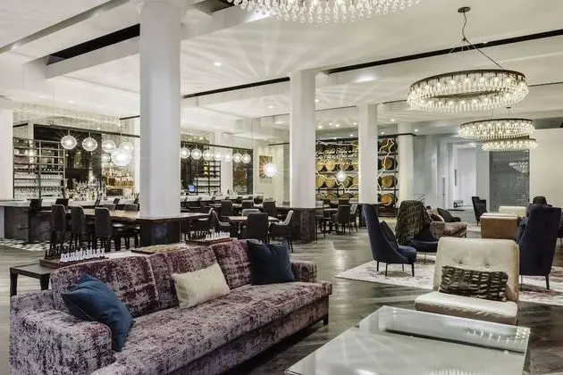 Hotel Covington Cincinnati Riverfront - Lobi
