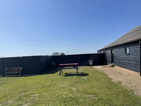 THE COW Shed 2-bed Apartment in Bradwell on Sea
