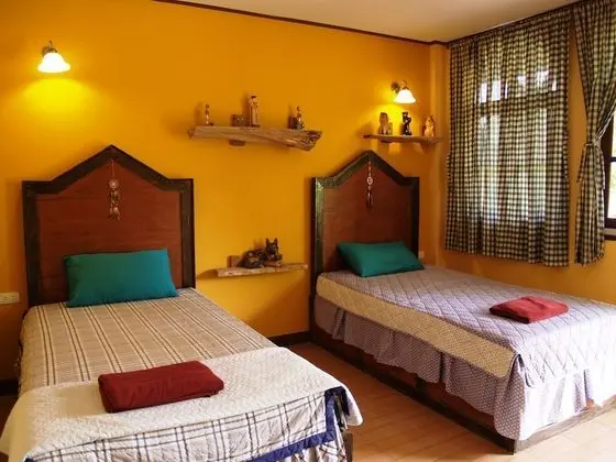 Cowboy Farm Resort Pattaya - Oda