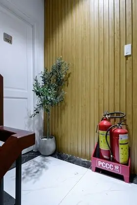 Cozrum Homes - Graceful Corner - Lobi