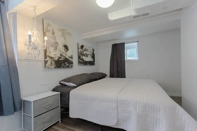 Cozy 1 BDR in Heart of Logan Square & Near Train