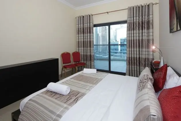 Cozy 1BR in Marina Walk with Balcony