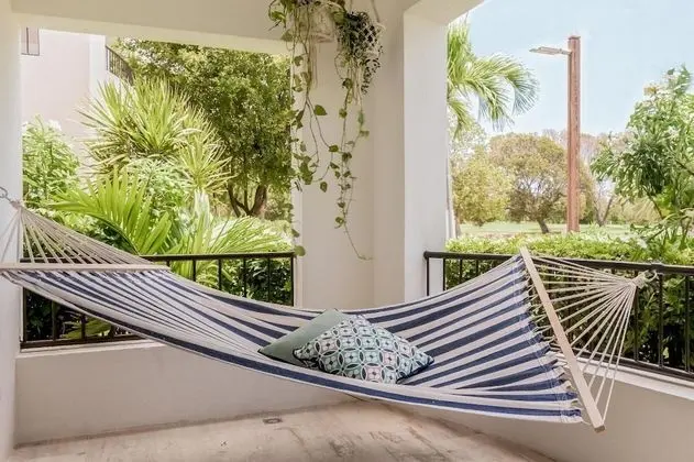 Cozy 2-bedroom Apartment in Private Complex With Pool With Free Shuttle to the Beach - Oda