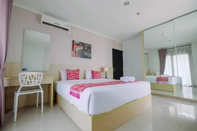 Cozy 2BR Apartment with Sofa Bed at Tamansari Semanggi