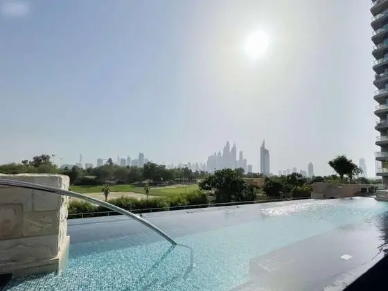 Cozy 2BR With Balcony The Greens