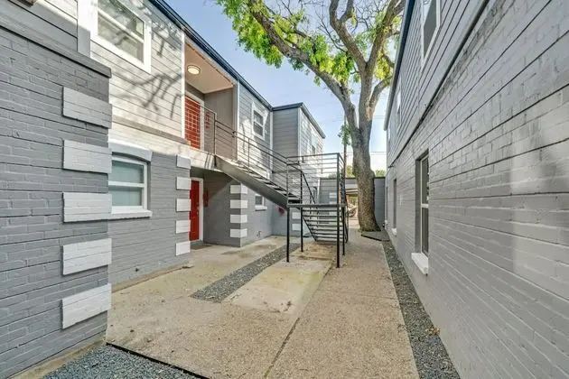 Cozy 2BR Near UT Hyde Park Evonify