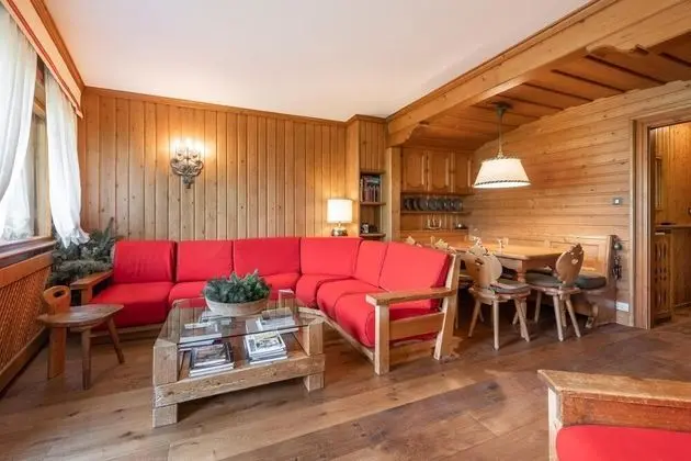 Cozy 3 Bedroom Flat in Cortina - With car Park - Oda