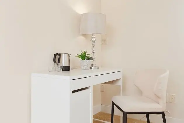 Cozy 3 Bedroom Suite near Queen Elizabeth Park - Oda