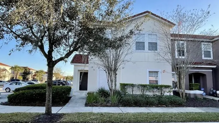 Cozy 4 Bedroom w Pool Close to Disney 4562