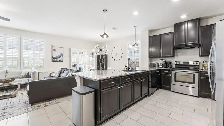 Cozy 4BR House Close to Cota DT w Fast Wifi - Oda