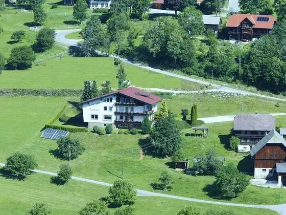 Cozy Apartment in Afritz am See near Gerlitzen Ski Area - Dış Mekan