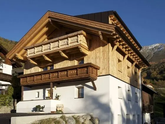 Cozy Apartment in Fendels near Ski Area - Dış Mekan