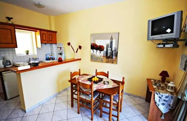 Cozy Apartment, few Mins From Beach, Corfú - Mutfak